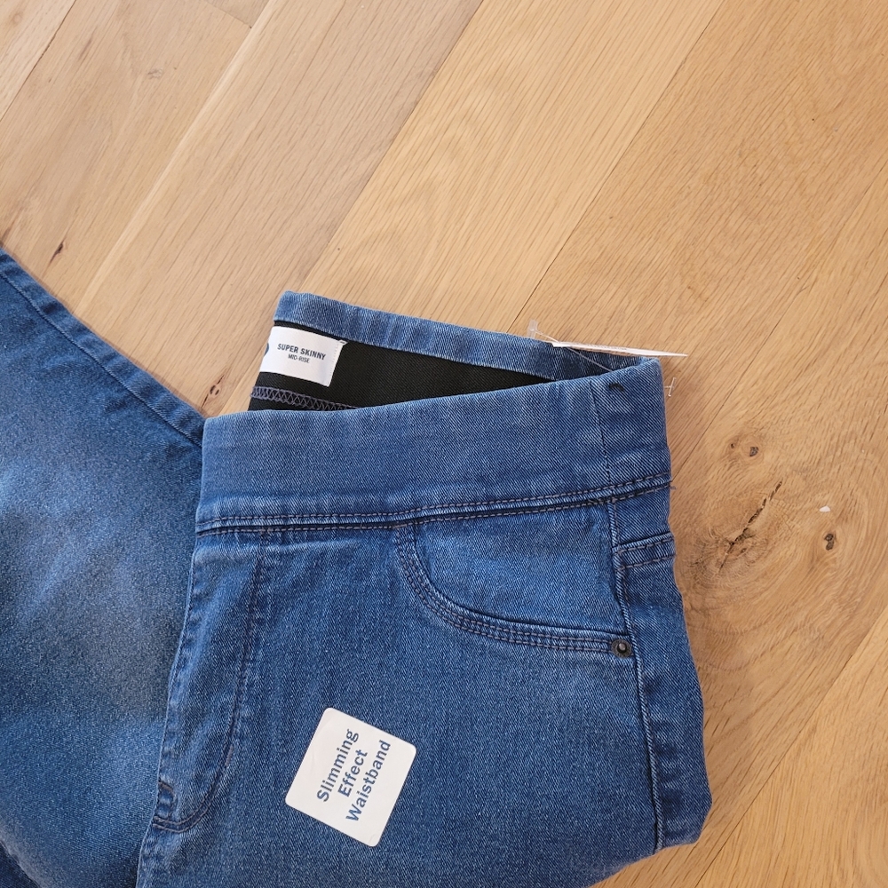 NWT Old Navy Super Skinny Pull-On Jeans - Picture 5 of 8